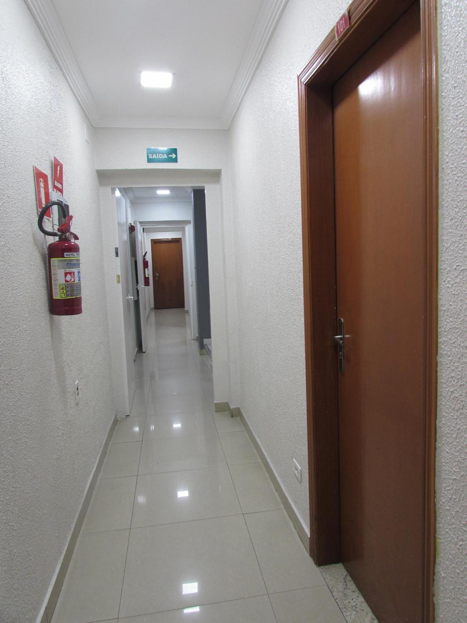 Hotel Tropicalia Proximo A 25 De Marco , Bras E Bom Retiro "Com Estacionamento Conveniado Ao Lado Do Hotel" Сан-Паулу Екстер'єр фото